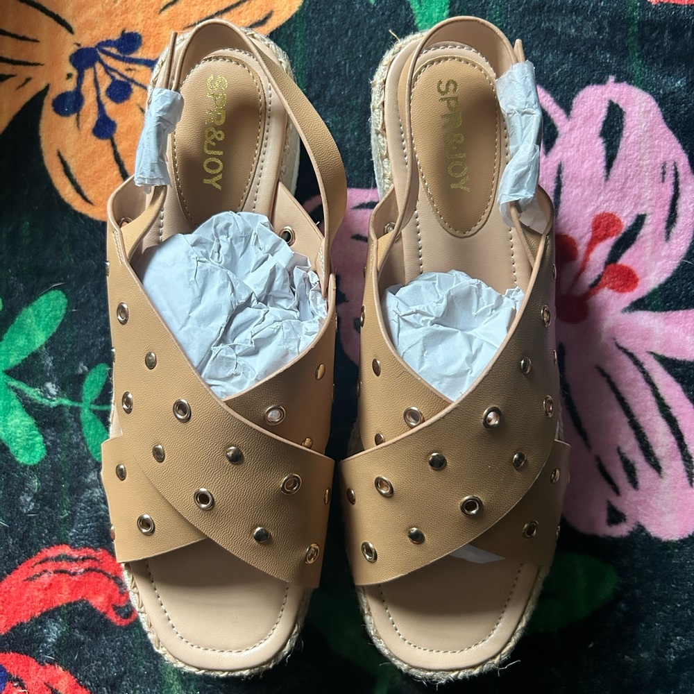Light weight camel colored sandals - new in box